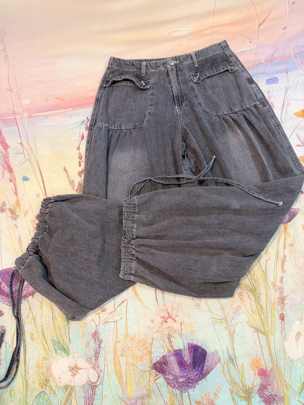 🖤 Easel Black Mineral Washed Balloon Leg Jeans – Size M 🖤✨ - Picture 4 of 10